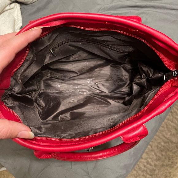 Cute red leather purse with chain - Picture 3 of 7